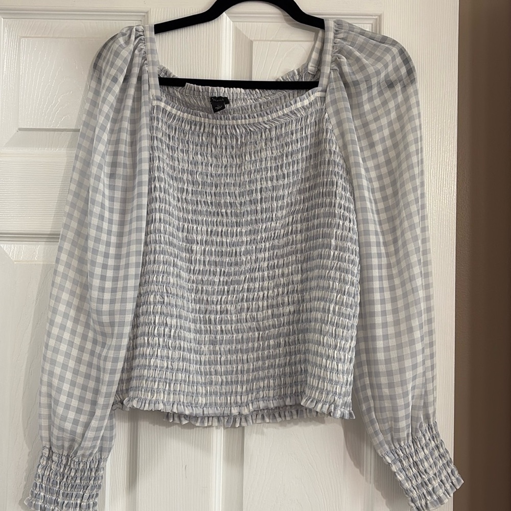 Ann Taylor Blue and White gathered blouse